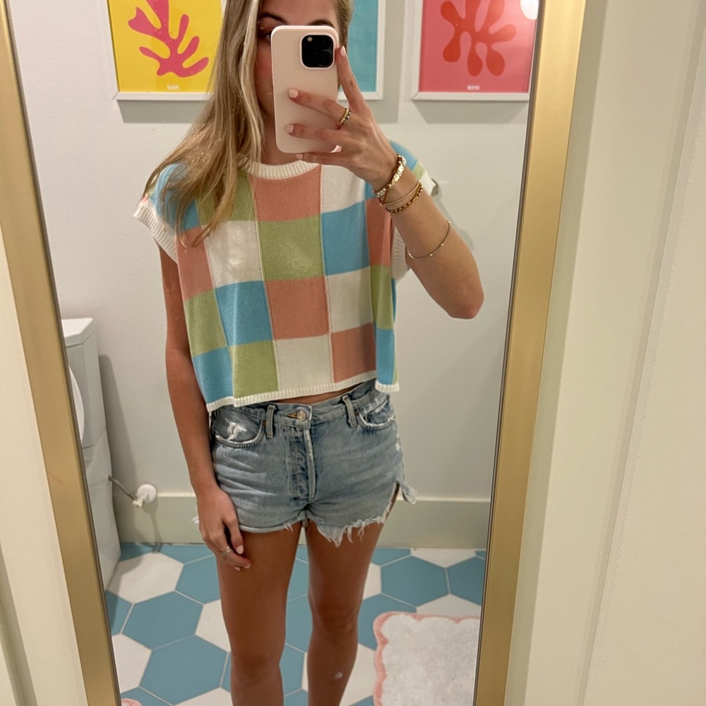 Olivaceous cropped checkered top